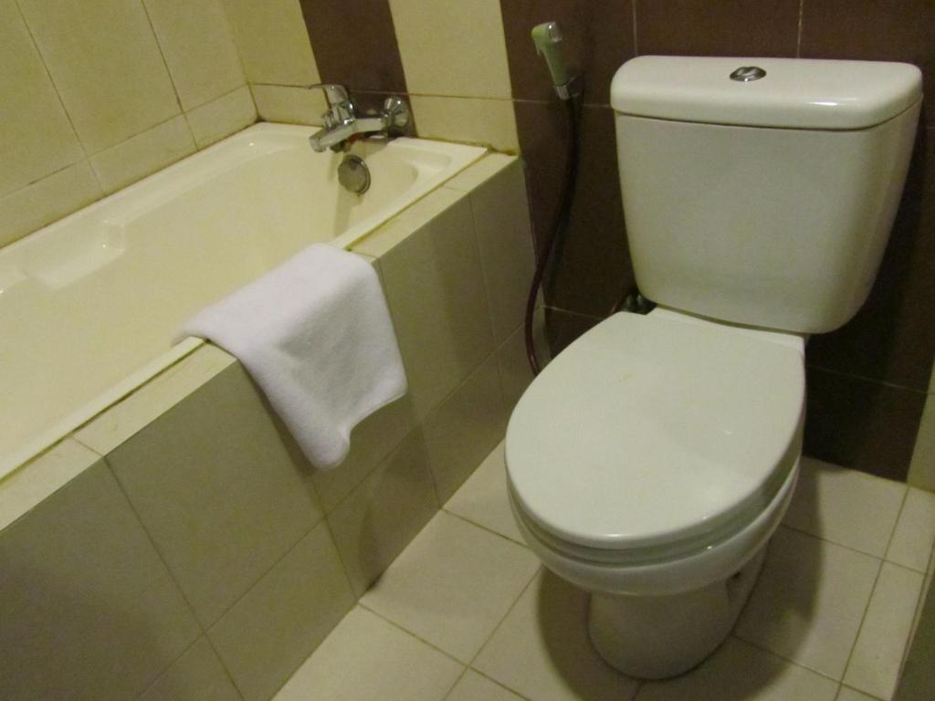 Antares Hotel Medan Kültér fotó