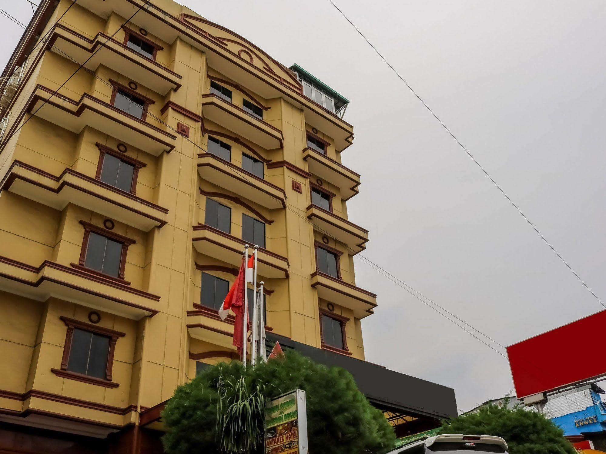 Antares Hotel Medan Kültér fotó