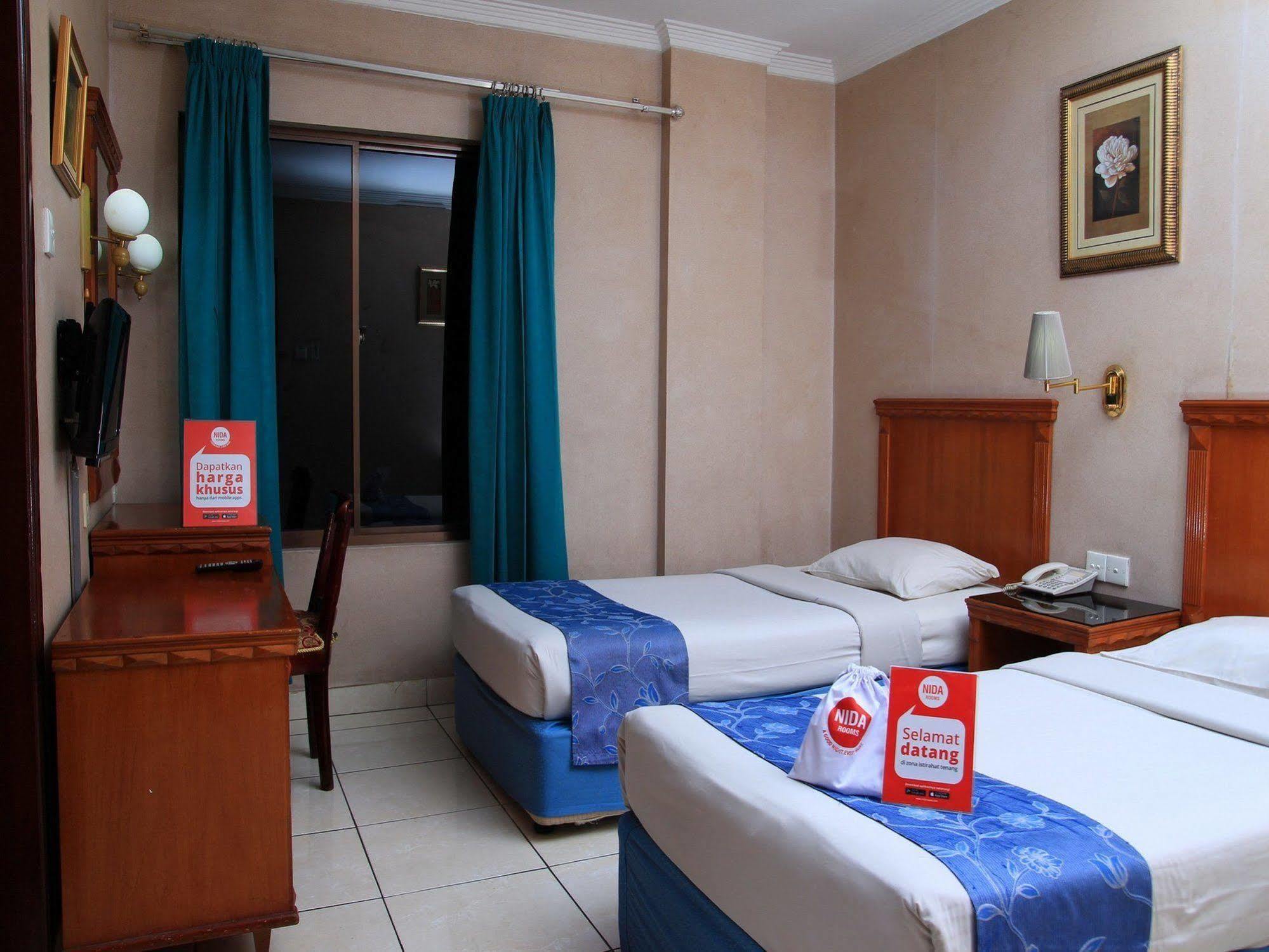 Antares Hotel Medan Kültér fotó